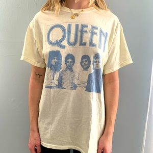 Rock band tee size small